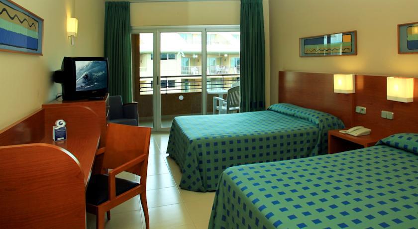 Aqua Hotel Onabrava & Spa 4*Sup Санта Сузана Екстериор снимка