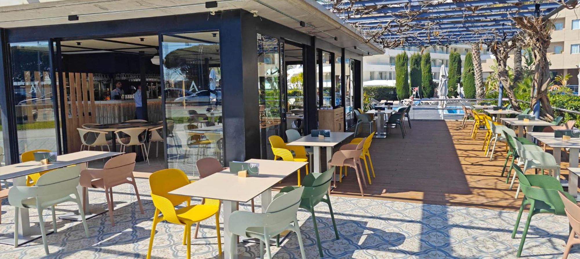 Aqua Hotel Onabrava & Spa 4*Sup Санта Сузана Екстериор снимка