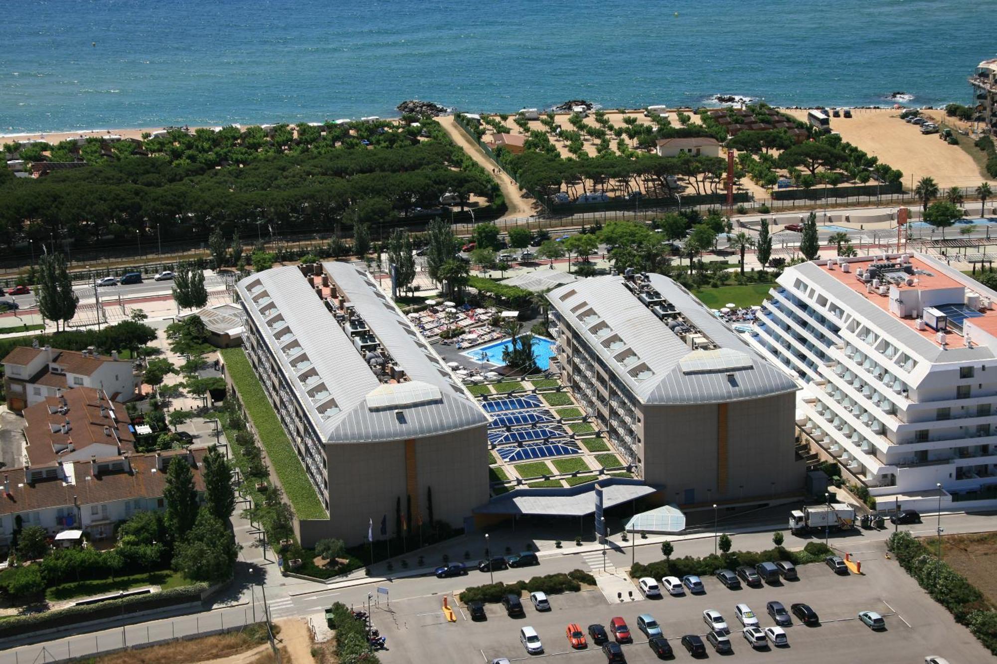 Aqua Hotel Onabrava & Spa 4*Sup Санта Сузана Екстериор снимка