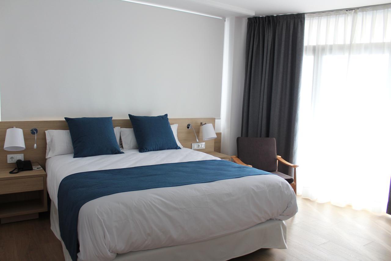 Aqua Hotel Onabrava & Spa 4*Sup Санта Сузана Екстериор снимка