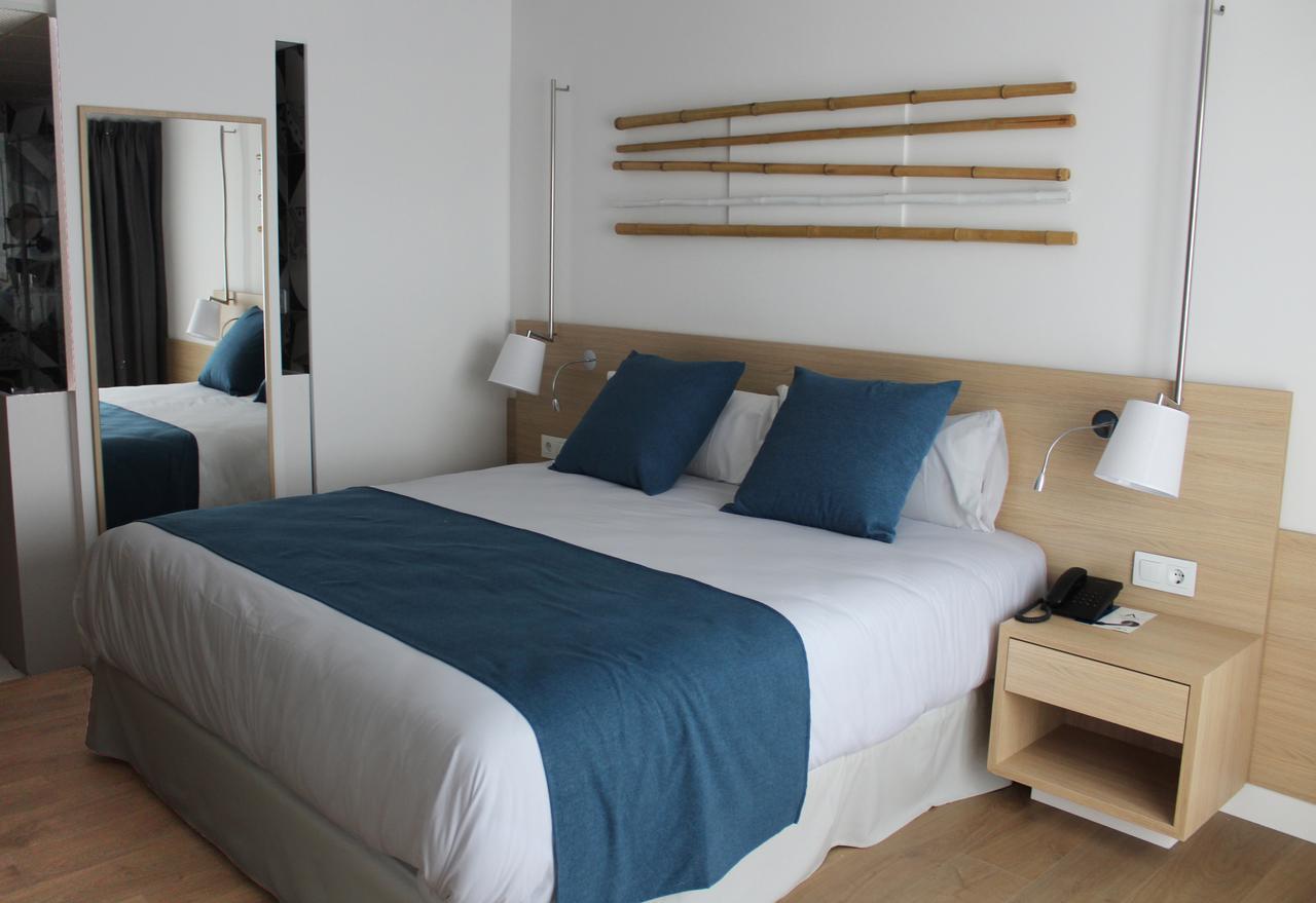 Aqua Hotel Onabrava & Spa 4*Sup Санта Сузана Екстериор снимка