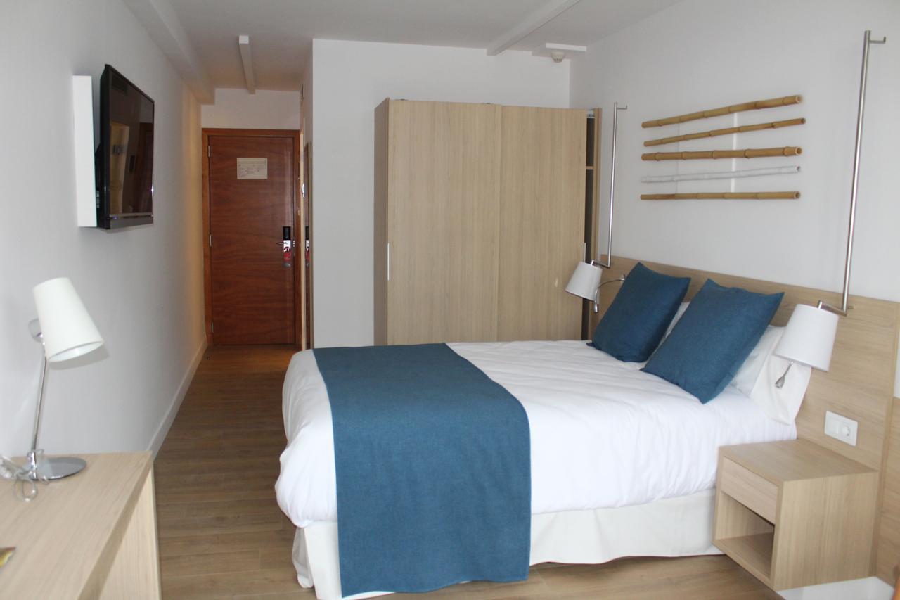 Aqua Hotel Onabrava & Spa 4*Sup Санта Сузана Екстериор снимка