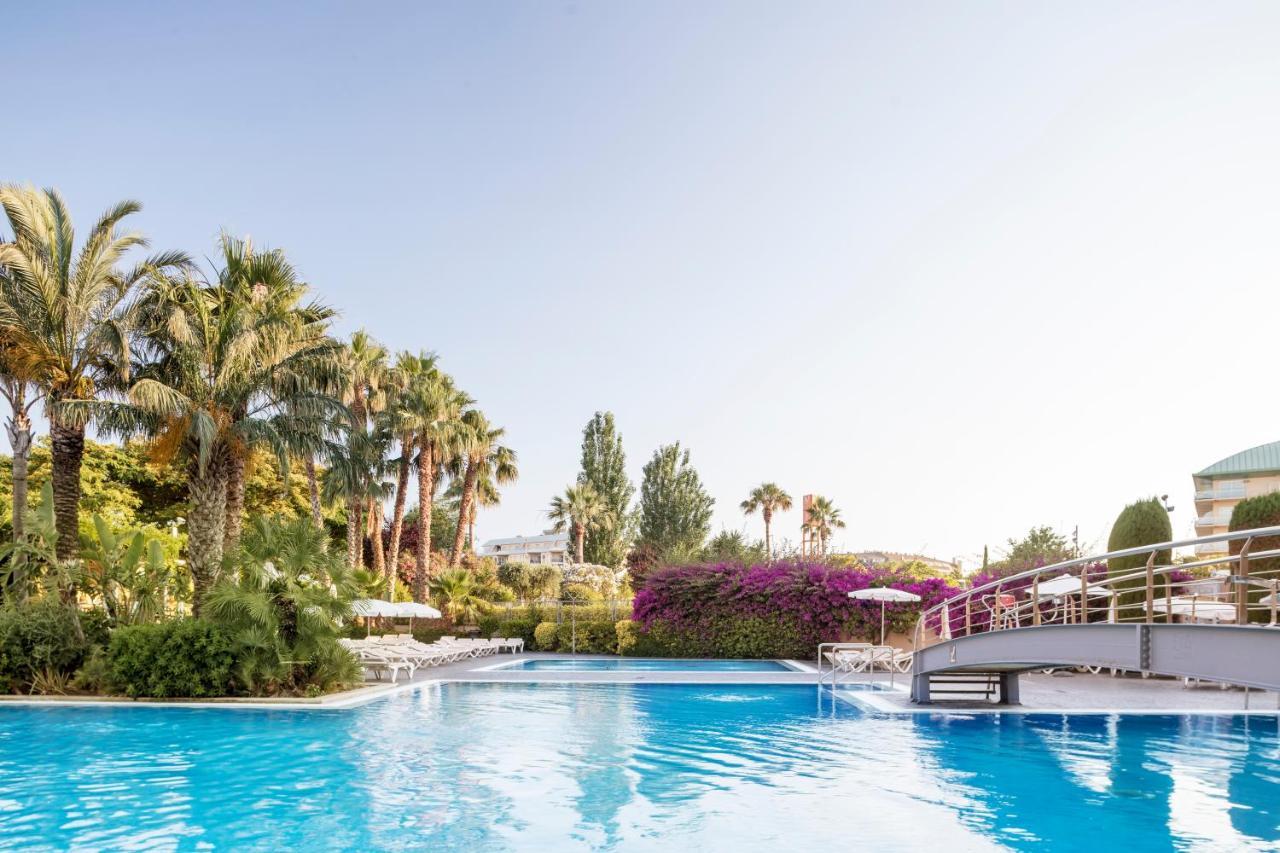 Aqua Hotel Onabrava & Spa 4*Sup Санта Сузана Екстериор снимка