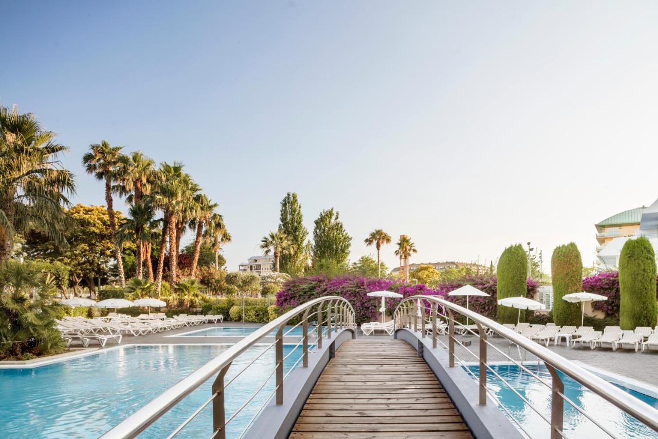 Aqua Hotel Onabrava & Spa 4*Sup Санта Сузана Екстериор снимка