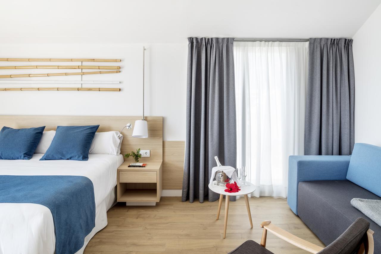 Aqua Hotel Onabrava & Spa 4*Sup Санта Сузана Екстериор снимка